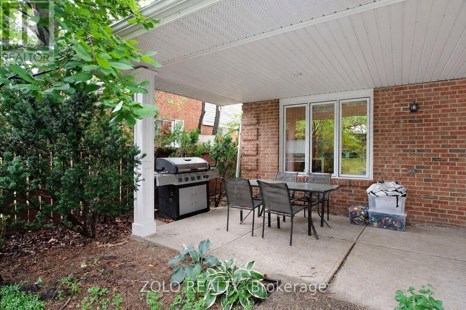 4084 Rolling Valley Drive, Mississauga (Erin Mills), Ontario  L5L 2K8 - Photo 25 - W13702584