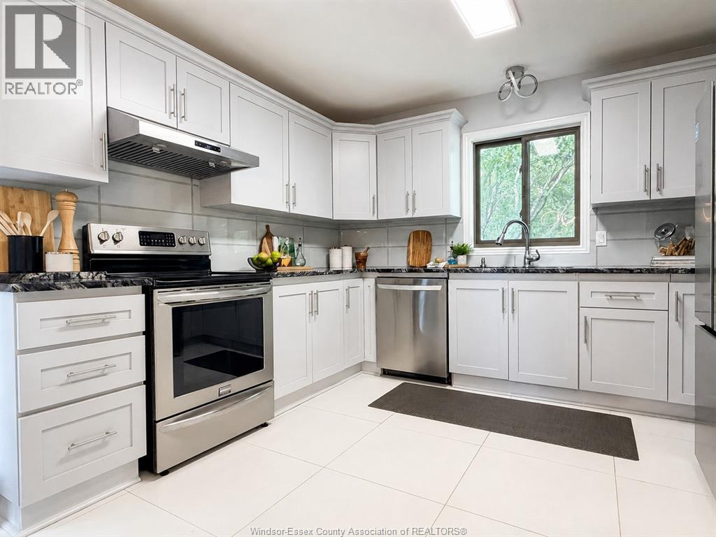2505 St Clair Avenue, Windsor, Ontario  N9E 4L9 - Photo 7 - 26020491