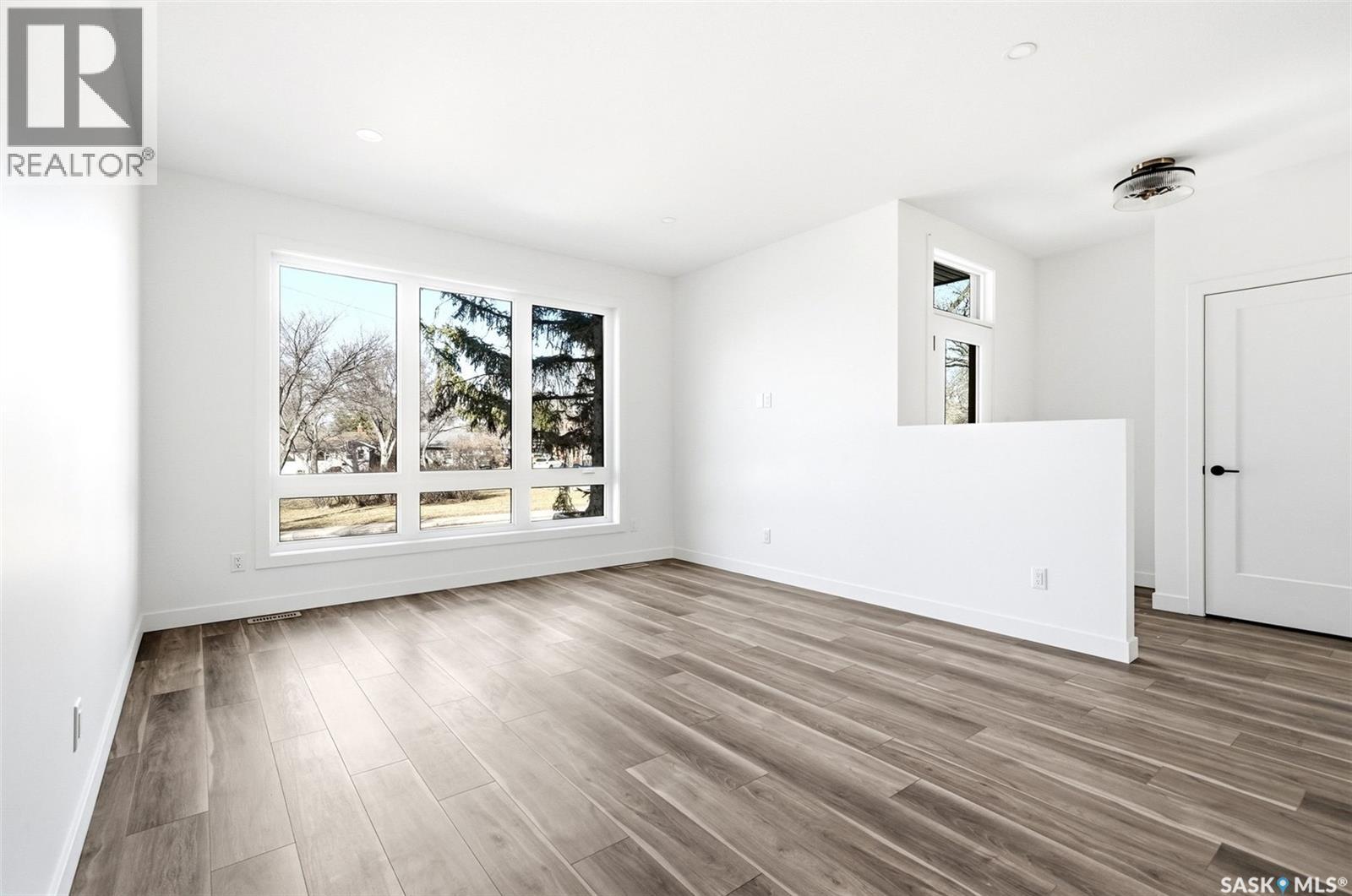 3917 Qu'appelle Drive, Regina, Saskatchewan  S4S 0E1 - Photo 5 - SK046349