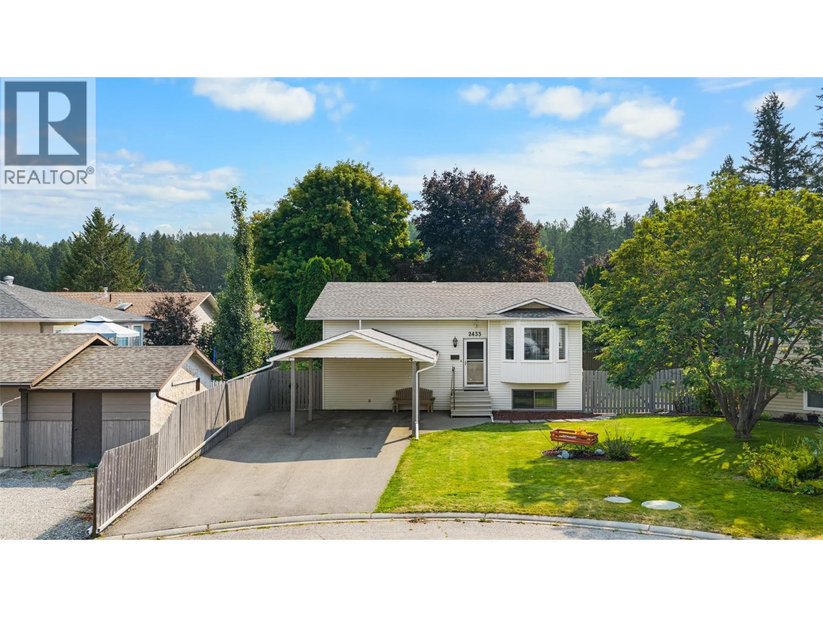 2433 Mcleary N Crescent, Cranbrook, British Columbia V1C 5Y2 - Photo 1 - 10398200