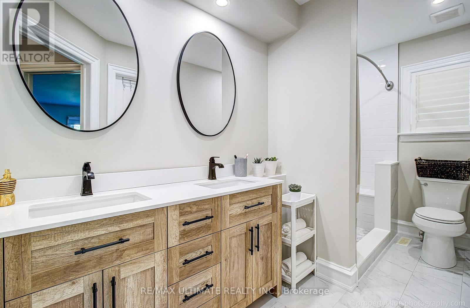 351 Fairway Gardens, Newmarket, Ontario  L3X 1B4 - Photo 37 - N13702574