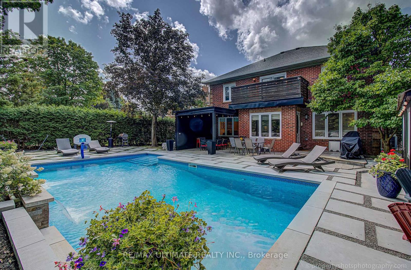 351 Fairway Gardens, Newmarket, Ontario  L3X 1B4 - Photo 23 - N13702574