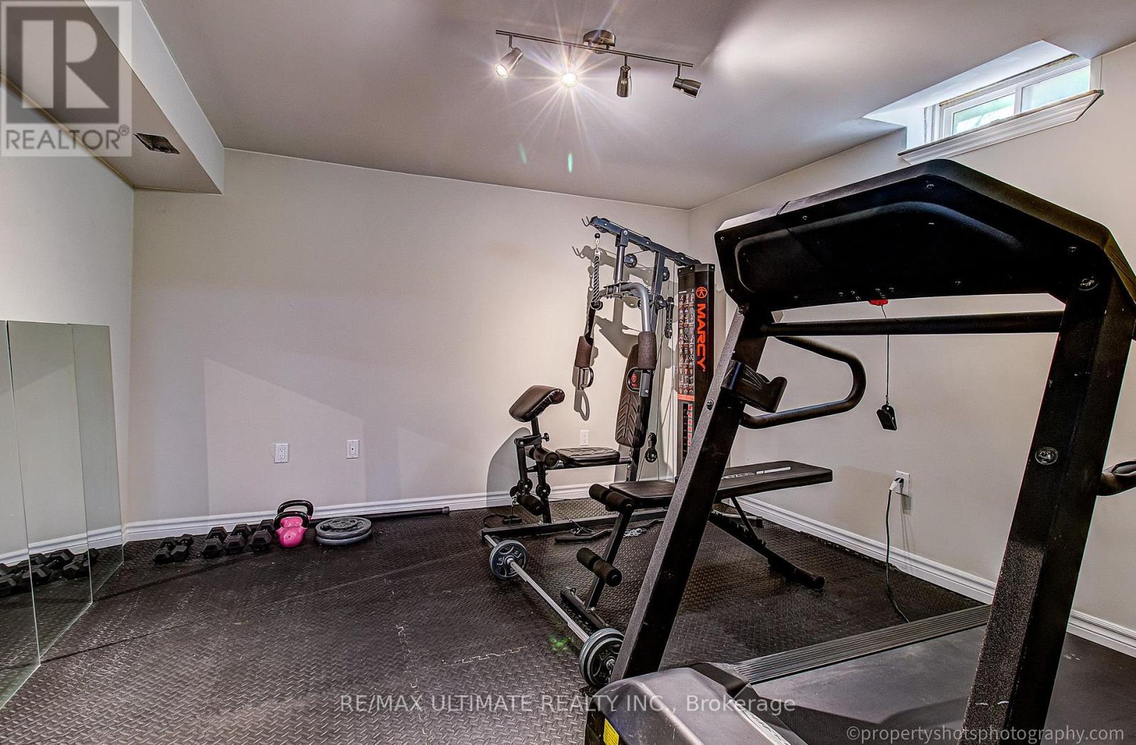 351 Fairway Gardens, Newmarket, Ontario  L3X 1B4 - Photo 40 - N13702574