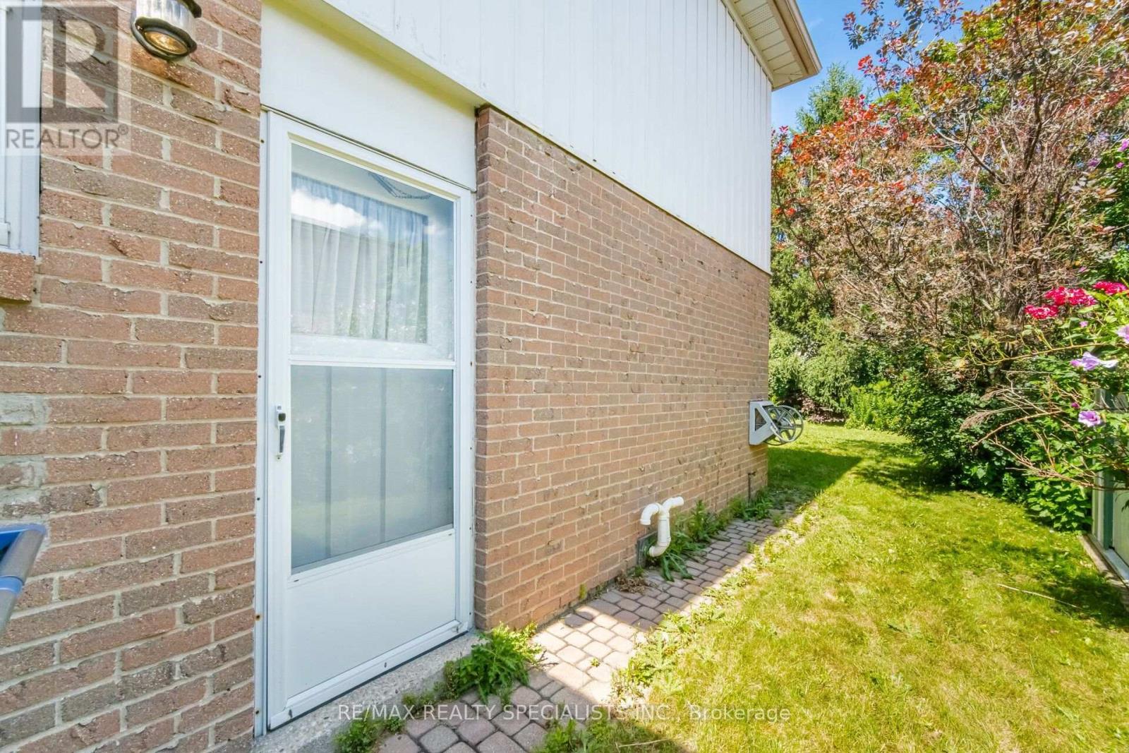 3637 Chiplow Road, Mississauga, Ontario  L4X 2R1 - Photo 15 - W13702022