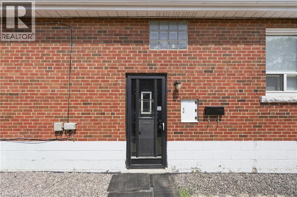 38 Martin Road Unit# Basement, Hamilton, Ontario  L8K 3N1 - Photo 4 - 40857671