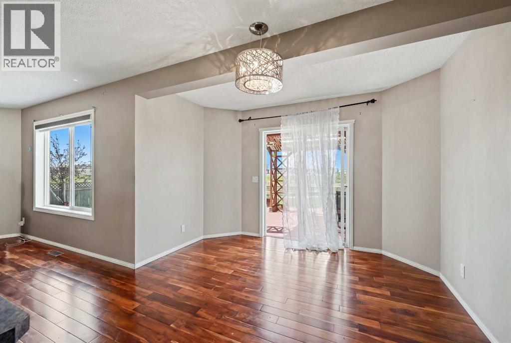 86 Saddlecrest Close NE, Calgary, Alberta  T3J 5B6 - Photo 17 - A2337362