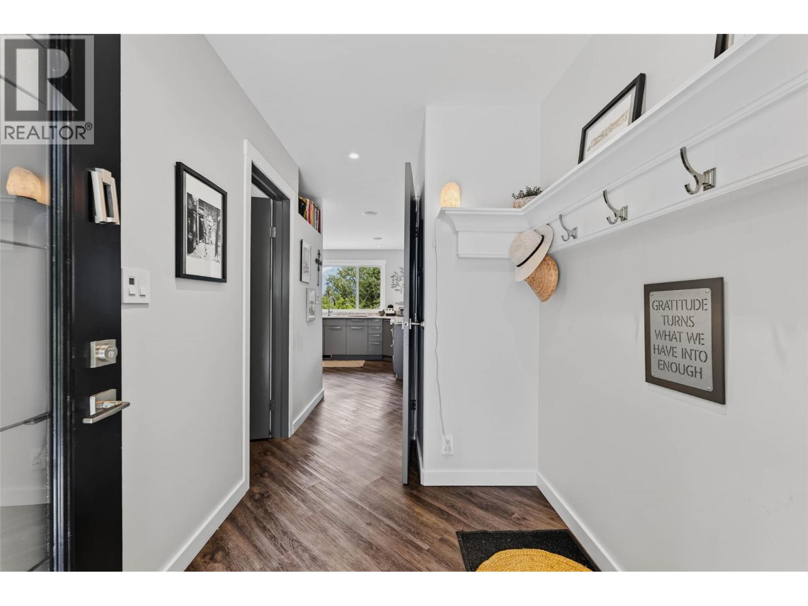 605 Delbruck Street, Nelson, British Columbia  V1L 5L8 - Photo 9 - 10398004