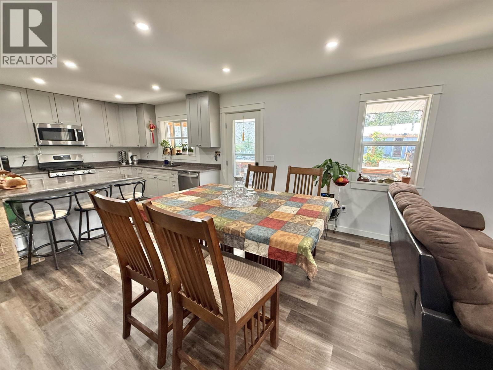 1962 W Sales Road, Red Bluff / Dragon Lake, British Columbia  V2J 6C1 - Photo 18 - R3157986