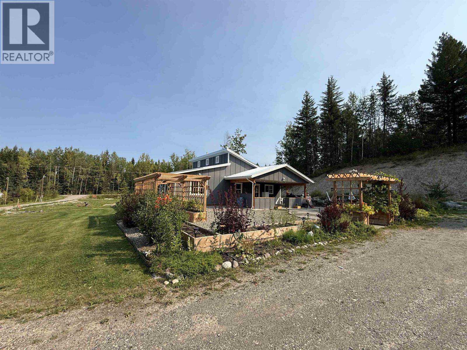 1962 W Sales Road, Red Bluff / Dragon Lake, British Columbia  V2J 6C1 - Photo 4 - R3157986