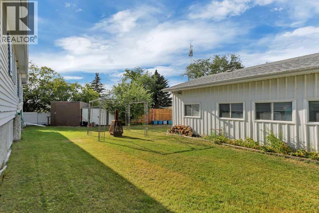 5156 47 Street, Innisfail, Alberta  T4G 1L7 - Photo 40 - A2335373