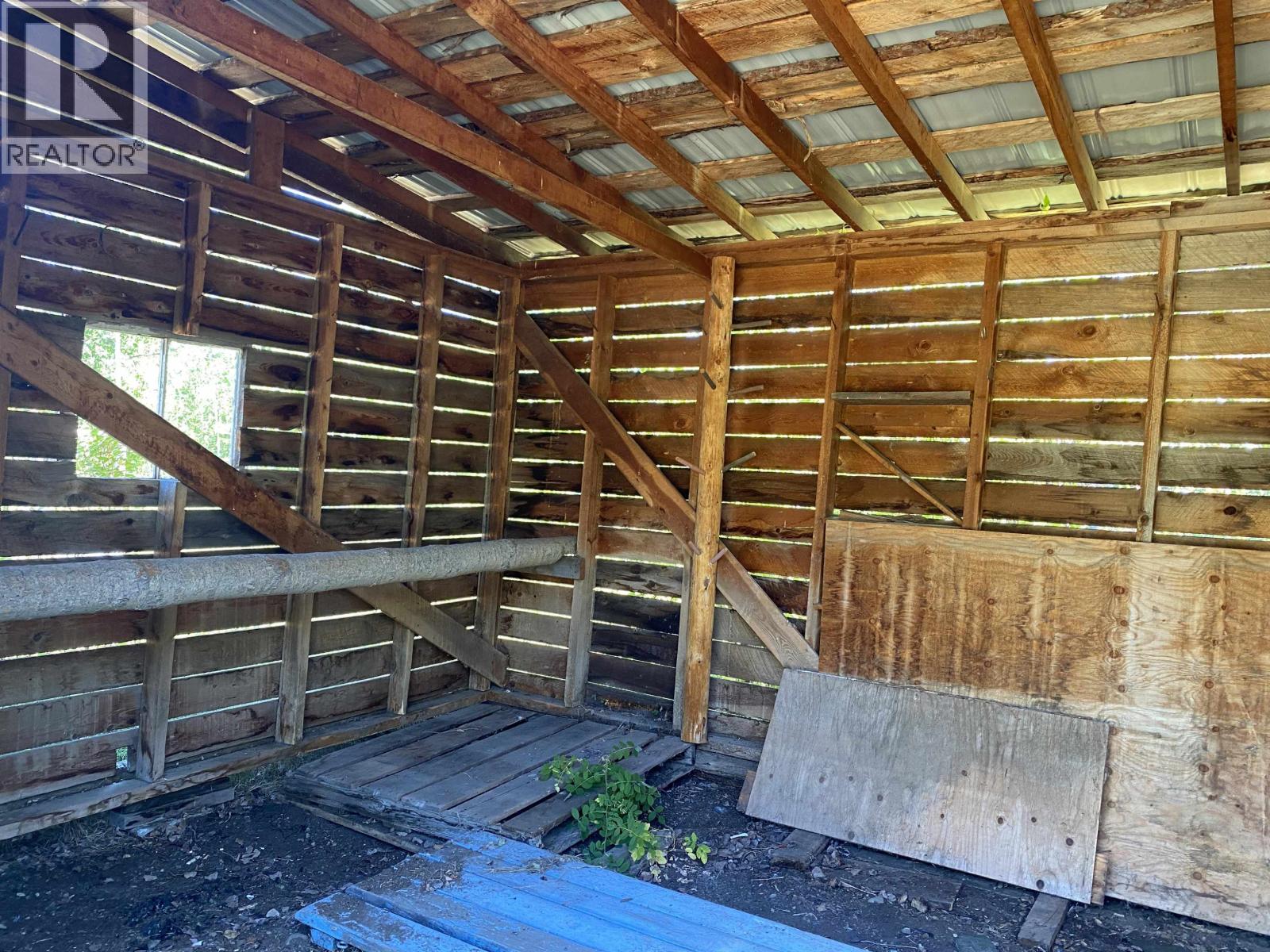 7188 Grossett Road, Bridge Lake, British Columbia  V0K 1X2 - Photo 27 - R3157976