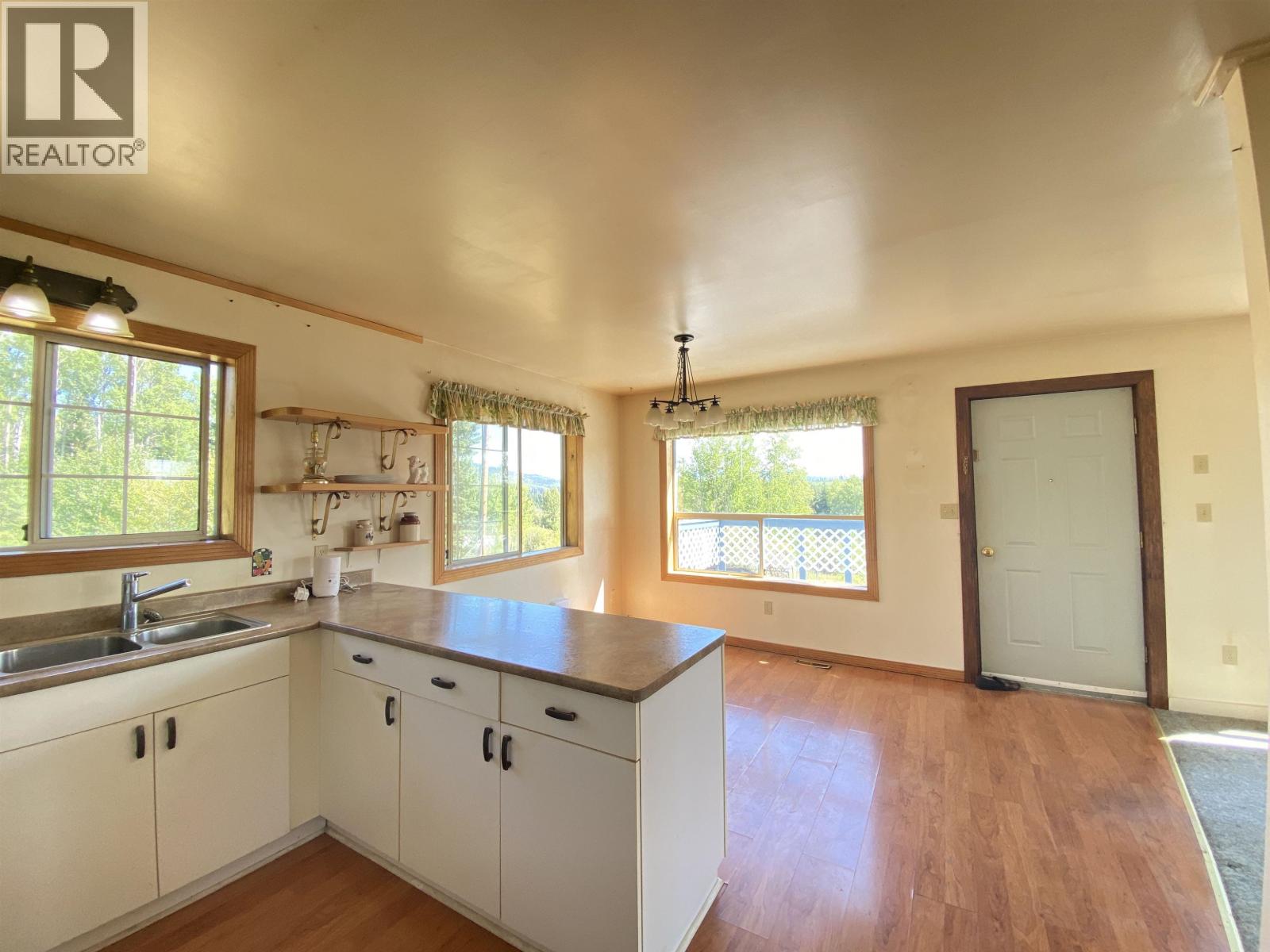 7188 Grossett Road, Bridge Lake, British Columbia  V0K 1X2 - Photo 8 - R3157976