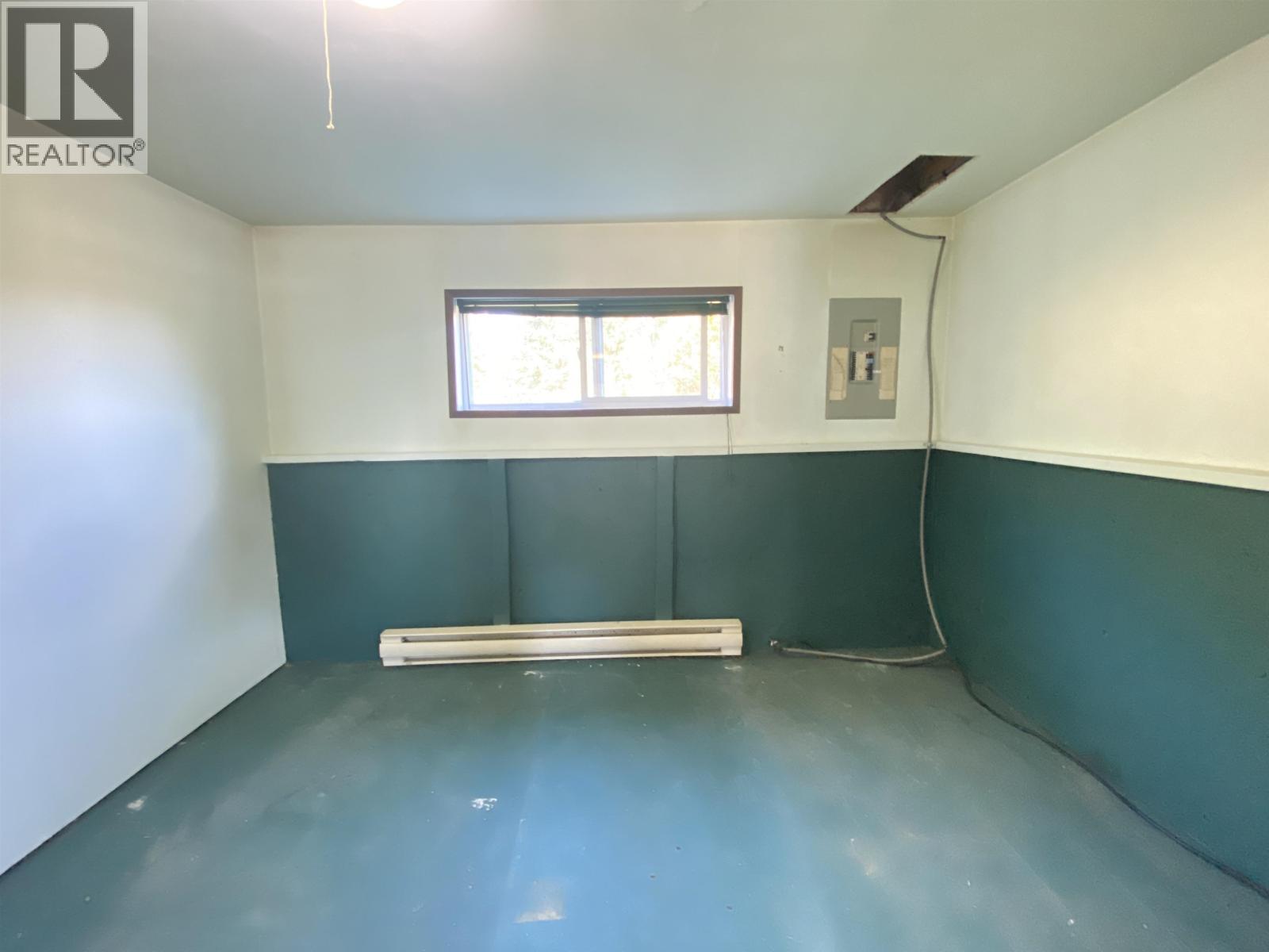 7188 Grossett Road, Bridge Lake, British Columbia  V0K 1X2 - Photo 15 - R3157976