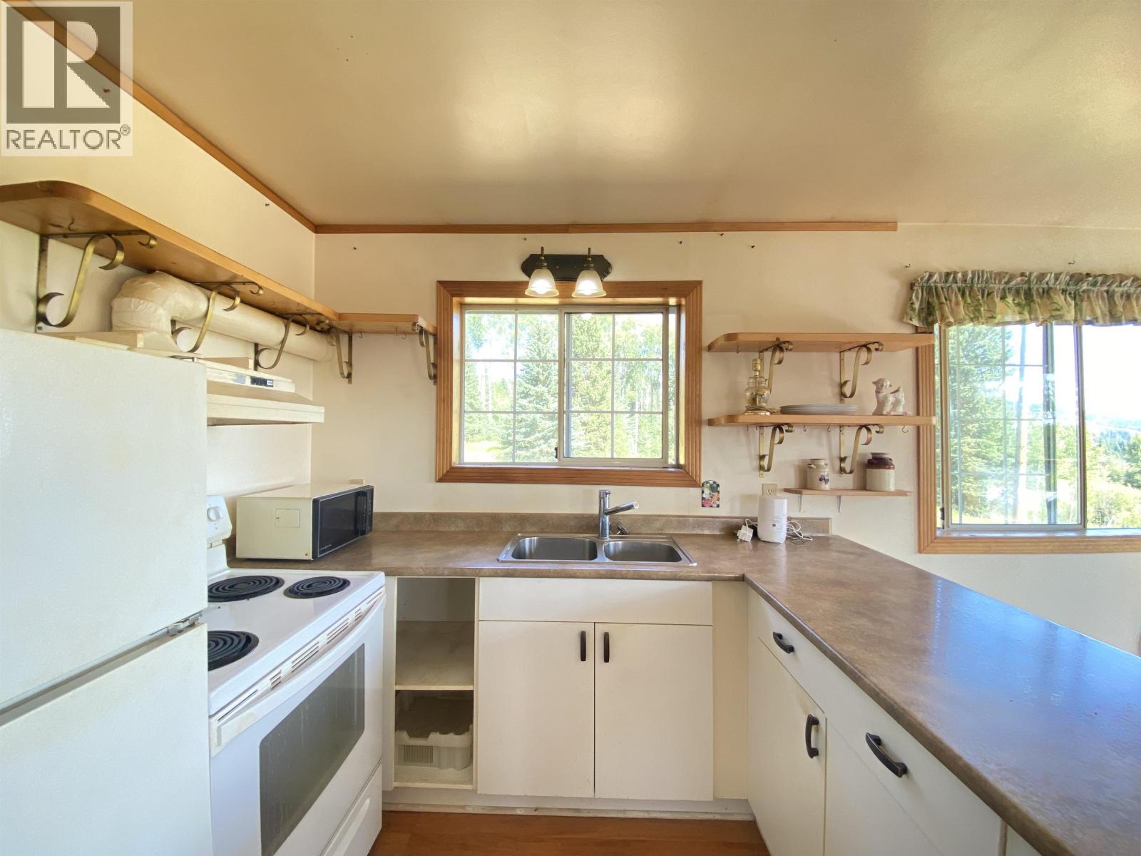 7188 Grossett Road, Bridge Lake, British Columbia  V0K 1X2 - Photo 7 - R3157976