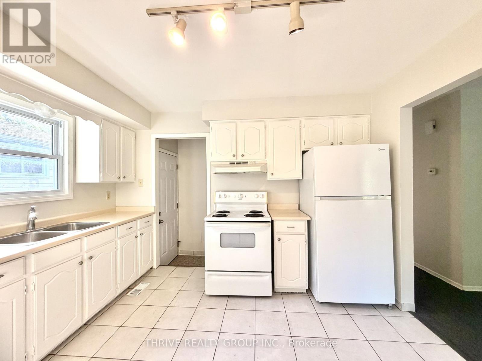 202 Muriel Crescent, London South, Ontario  N6E 2K6 - Photo 6 - X13702706
