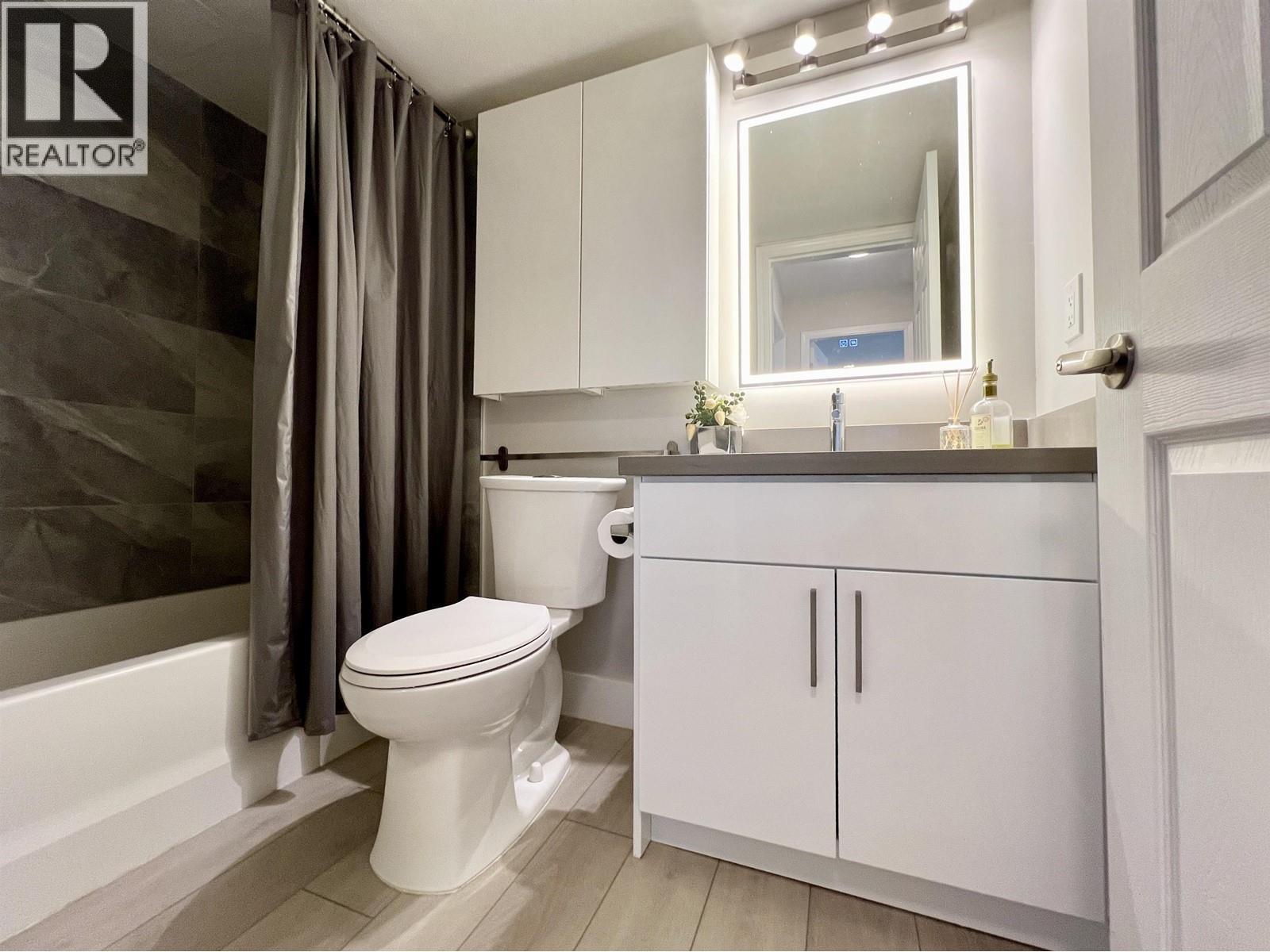 201 501 Cochrane Avenue, Coquitlam, British Columbia  V3J 7W5 - Photo 14 - R3156508