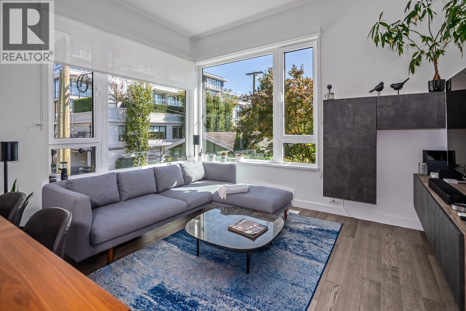 487 W 26th Avenue, Vancouver, British Columbia V5Y 0M8 - Photo 3 - R3153408