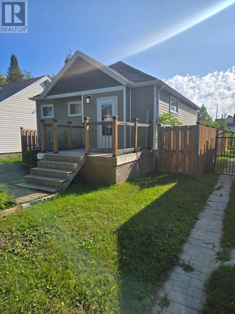 734 Franklin St S, Thunder Bay, Ontario  P7E 1R9 - Photo 3 - TB2602475