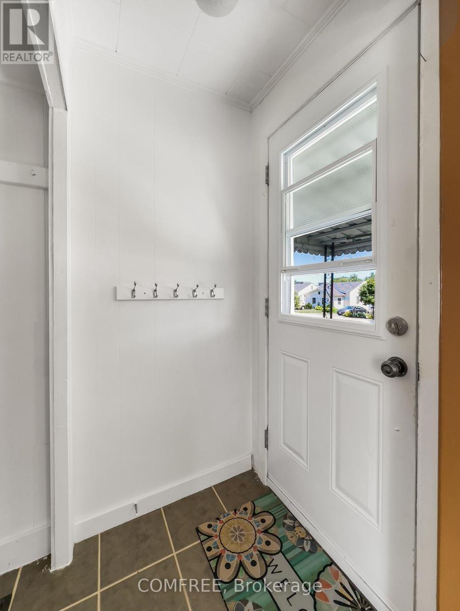 84 Carleton Street, Kingston, Ontario  K7K 4G1 - Photo 4 - X13702662