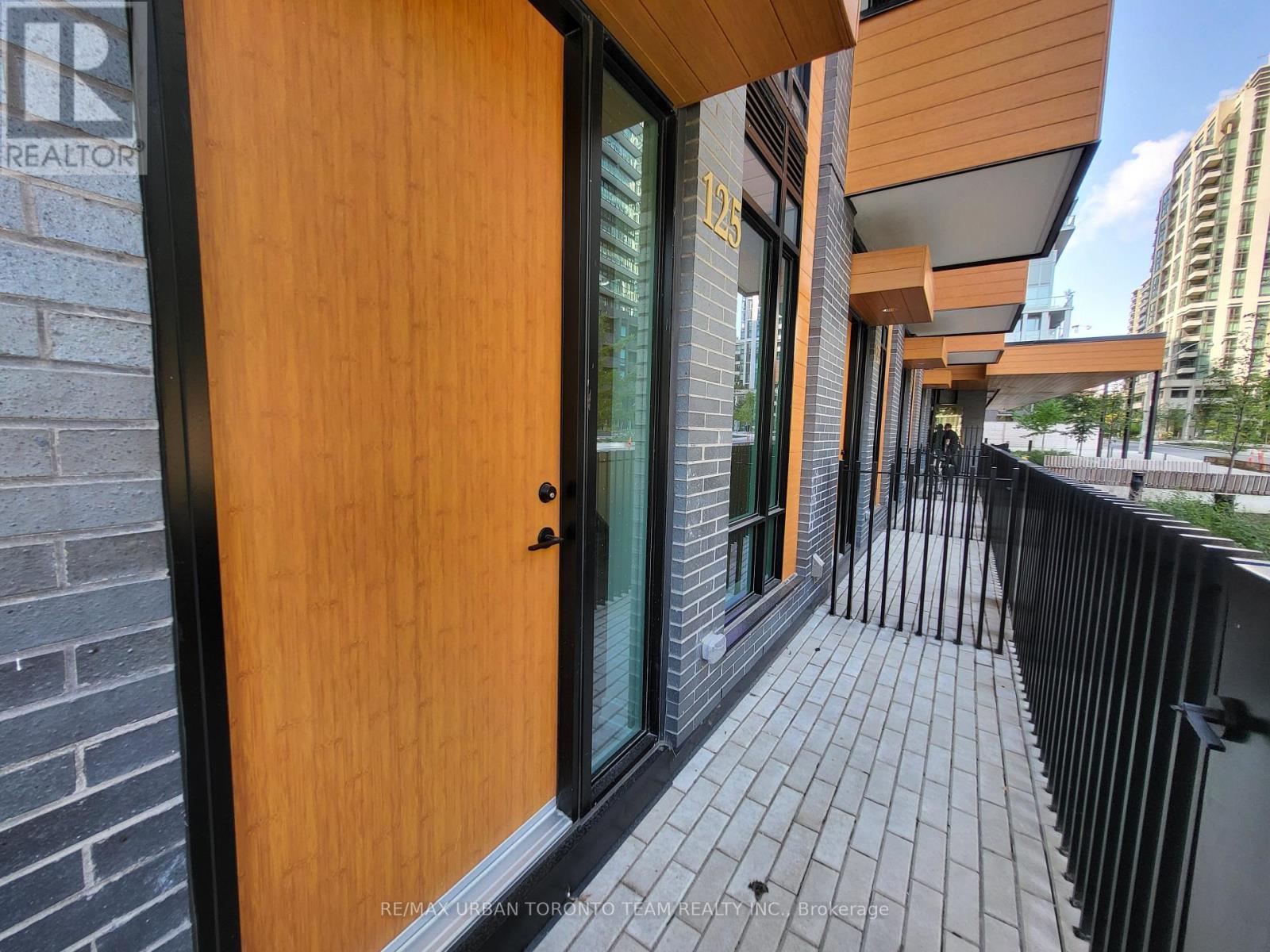 Th125 - 117 Broadway Avenue, Toronto, Ontario M4P 1V3 - Photo 2 - C13702692