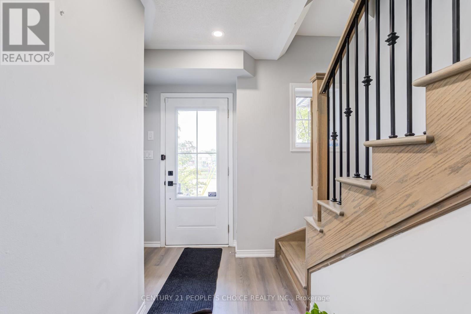 18 Jerome Way, Clarington, Ontario  L1C 3K2 - Photo 5 - E13702684