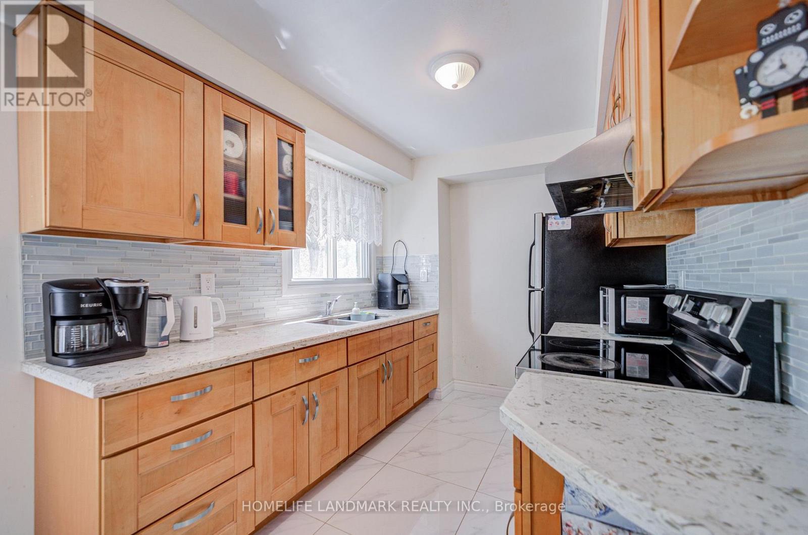 6 Thunder Grove, Toronto, Ontario  M1V 1V6 - Photo 10 - E13702718