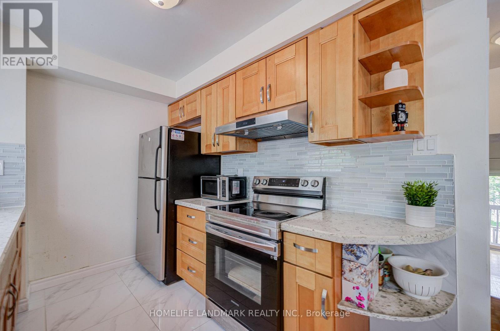 6 Thunder Grove, Toronto, Ontario  M1V 1V6 - Photo 12 - E13702718