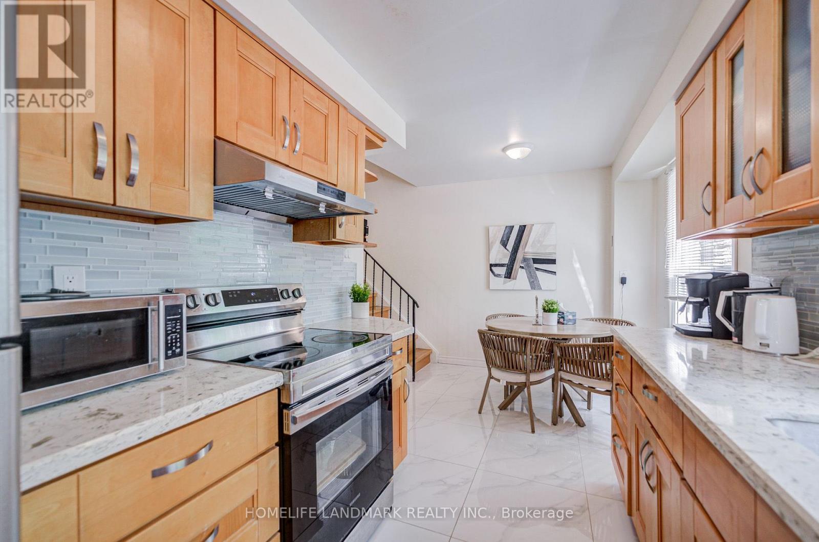 6 Thunder Grove, Toronto, Ontario  M1V 1V6 - Photo 14 - E13702718