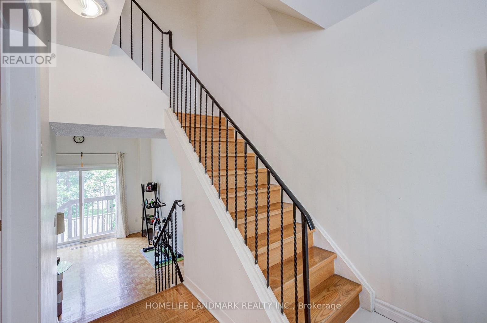 6 Thunder Grove, Toronto, Ontario  M1V 1V6 - Photo 15 - E13702718