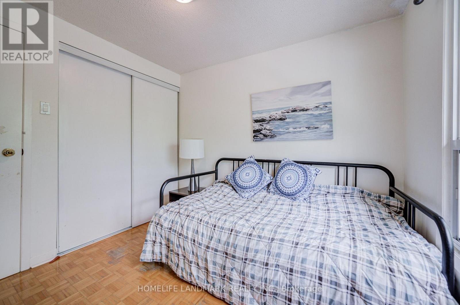 6 Thunder Grove, Toronto, Ontario  M1V 1V6 - Photo 31 - E13702718