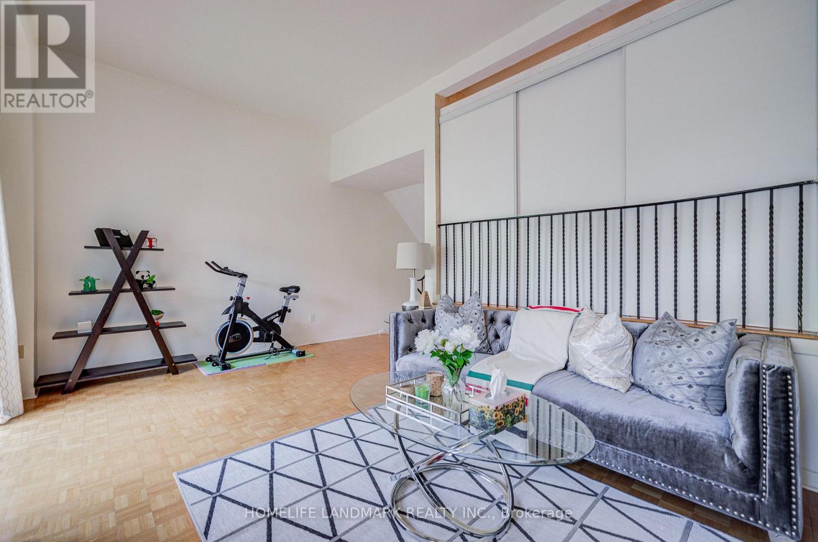 6 Thunder Grove, Toronto, Ontario  M1V 1V6 - Photo 6 - E13702718