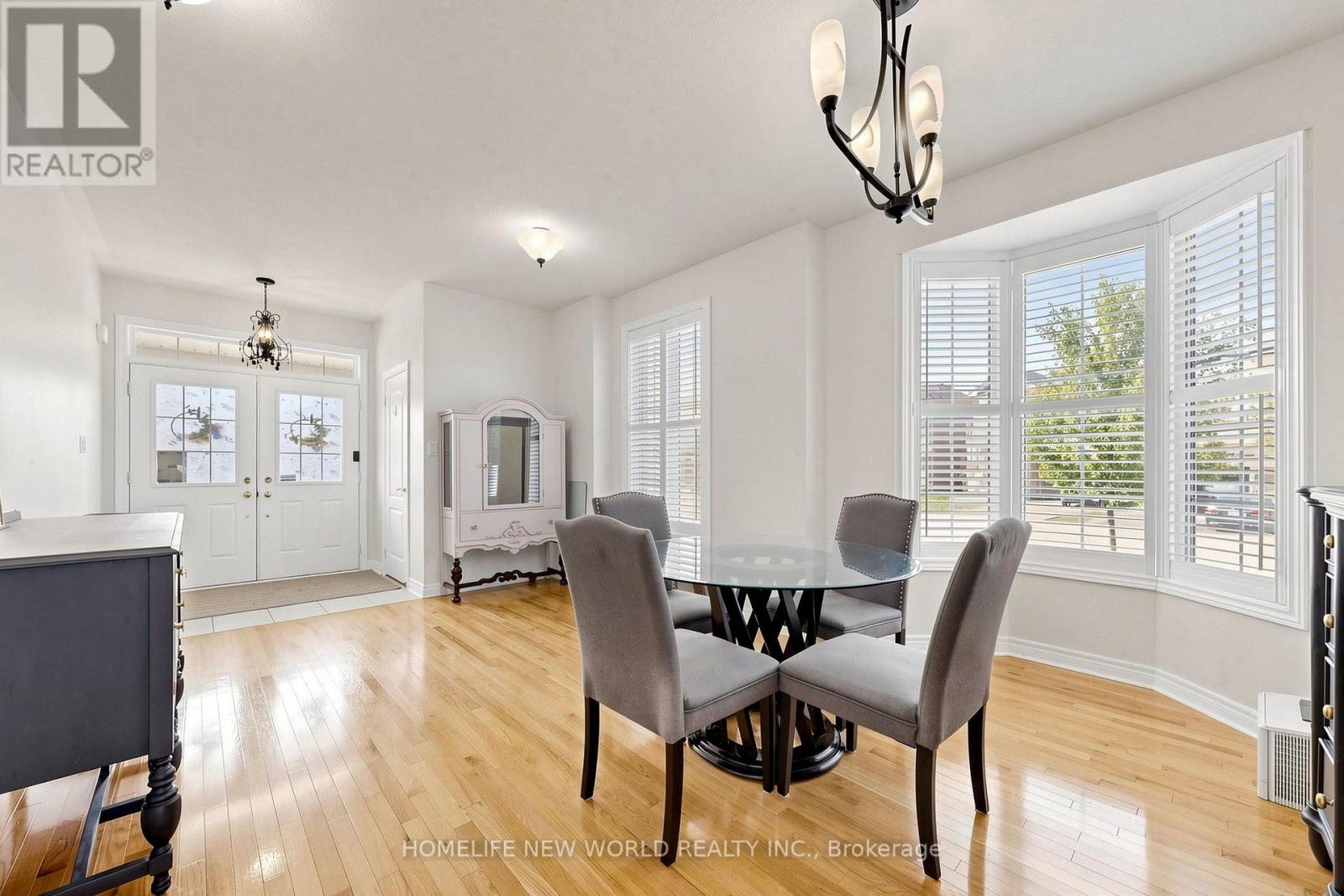 2 Lucida Court, Whitchurch-Stouffville, Ontario  L4A 1S1 - Photo 4 - N13702682