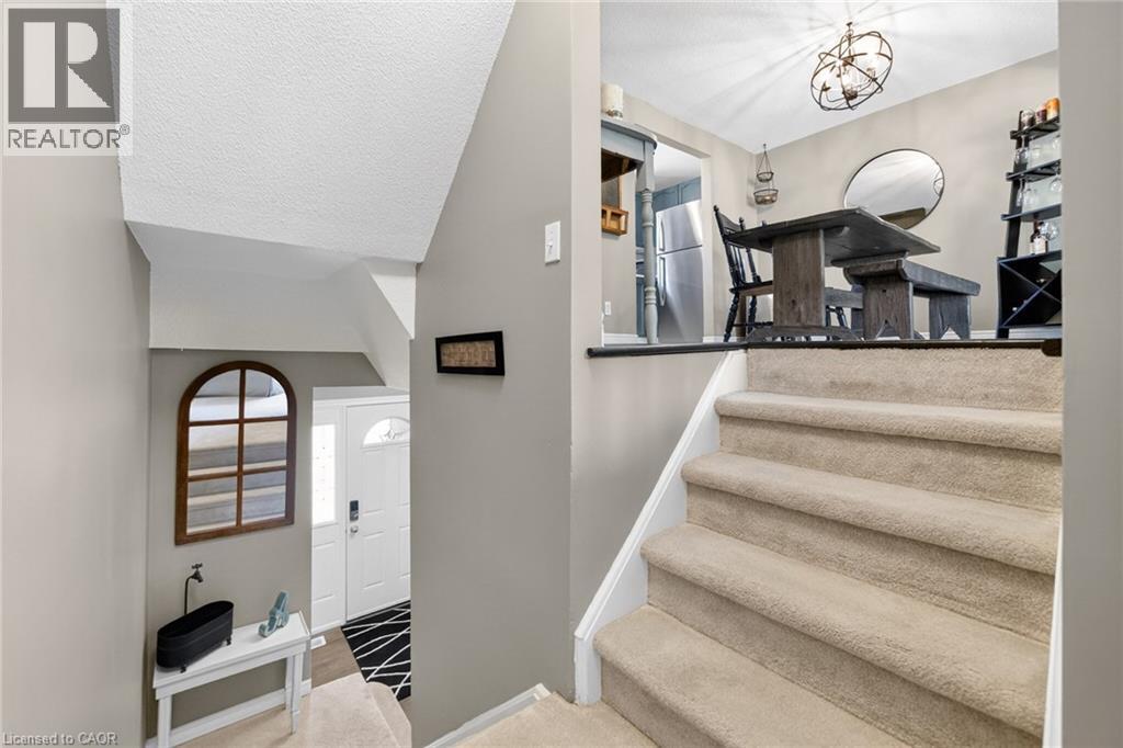 23 Watsons Lane Unit# 31, Dundas, Ontario  L9H 5G9 - Photo 4 - 40857673
