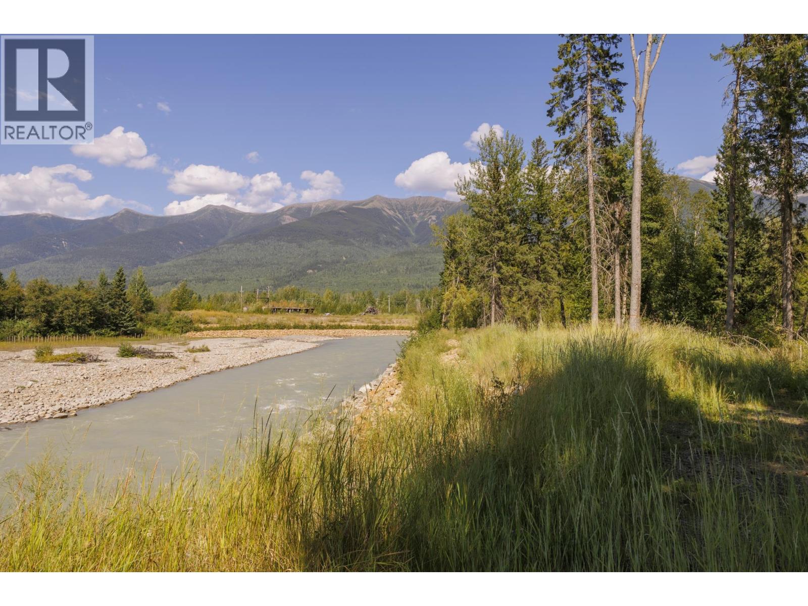 1475 Dorval Road, Mcbride, British Columbia  V0J 2E0 - Photo 3 - R3157950