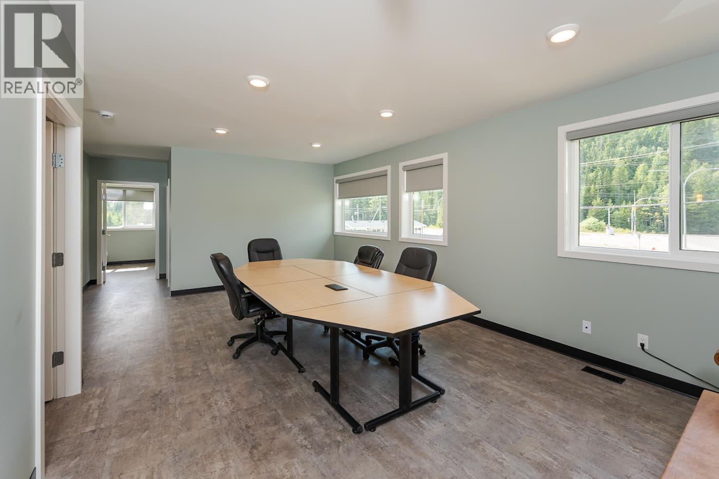 2050 Hart Highway, Prince George, British Columbia  V2K 2X6 - Photo 19 - C8081437