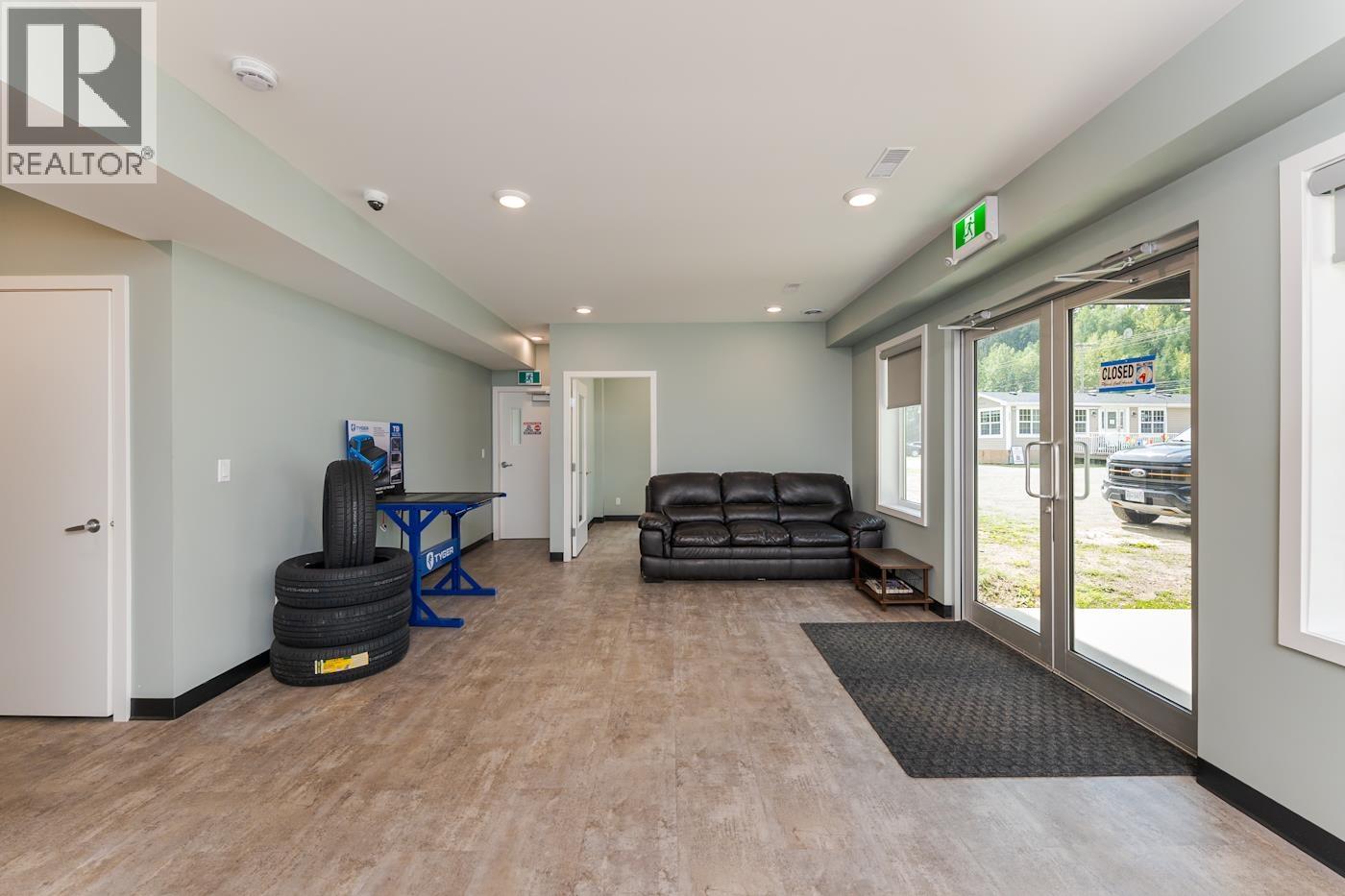 2050 Hart Highway, Prince George, British Columbia  V2K 2X6 - Photo 5 - C8081437