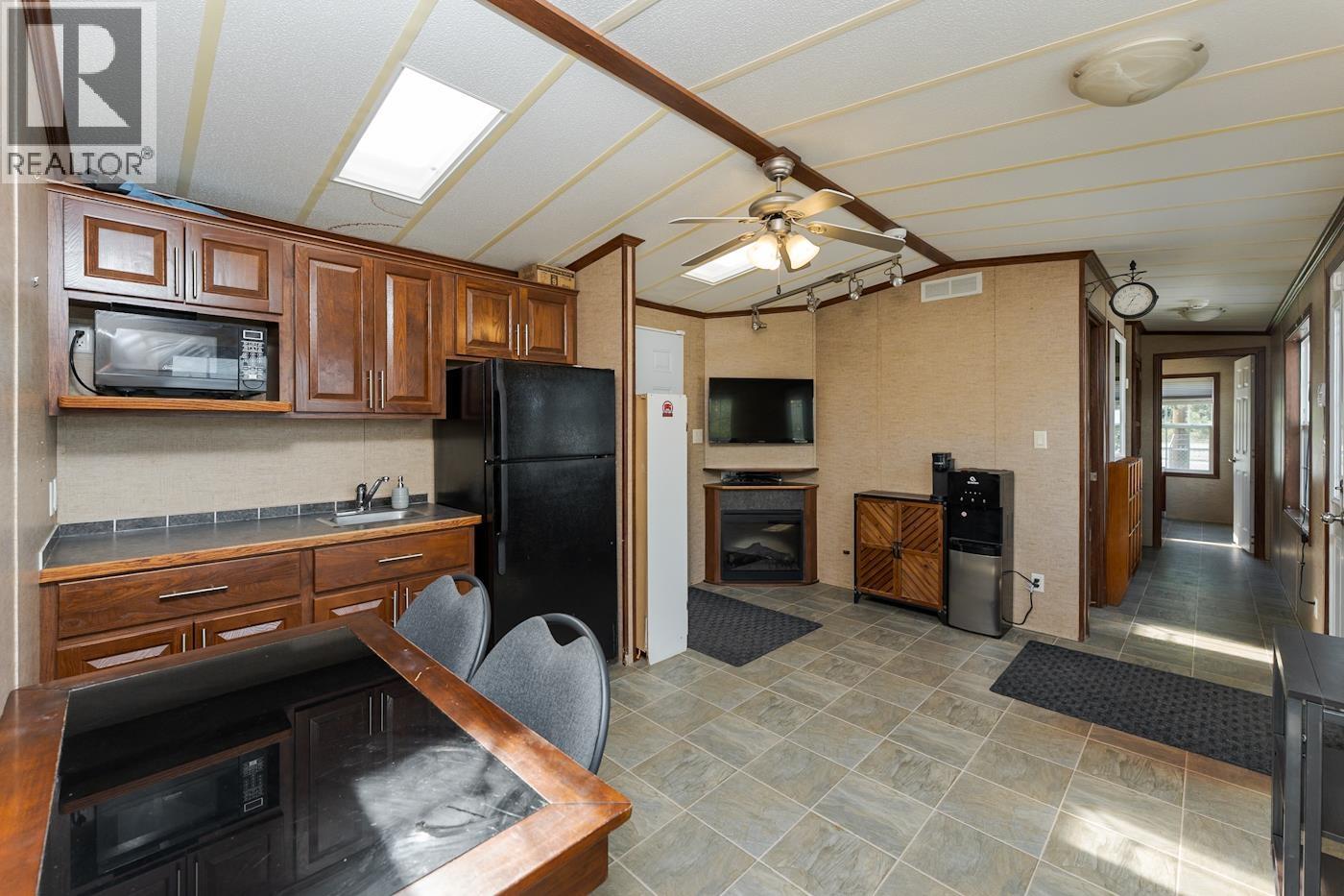 2050 Hart Highway, Prince George, British Columbia  V2K 2X6 - Photo 29 - C8081437
