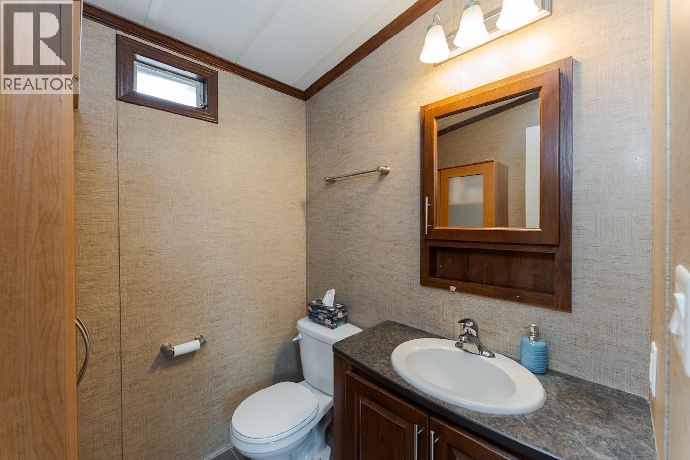 2050 Hart Highway, Prince George, British Columbia  V2K 2X6 - Photo 33 - C8081437
