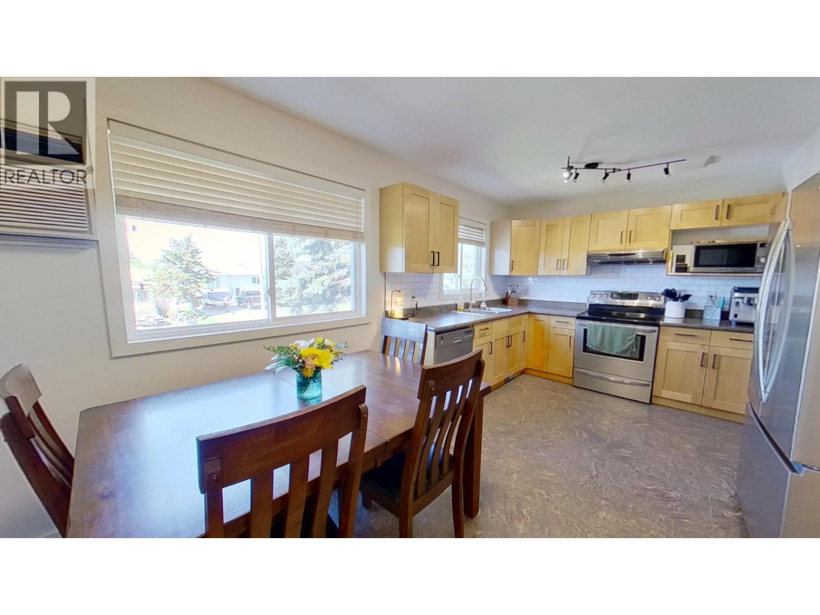 9203 88 Street, Fort St. John, British Columbia  V1J 5B3 - Photo 10 - R3157941