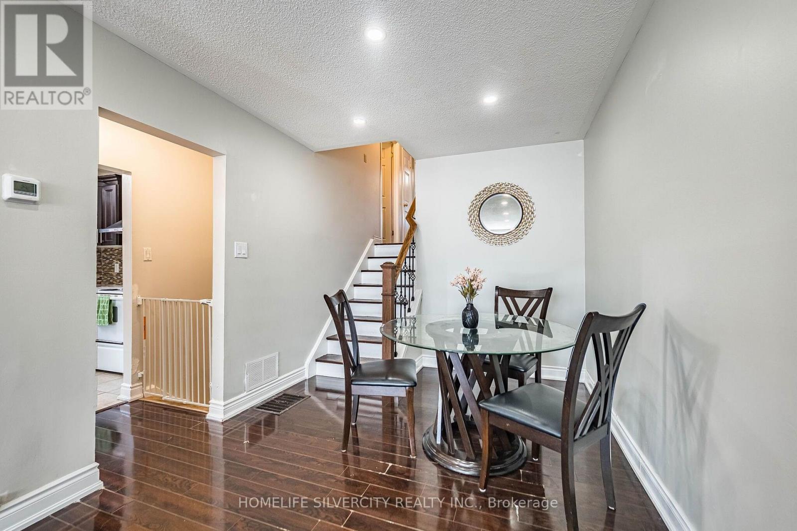 3669 Corliss Crescent, Mississauga, Ontario  L4T 2Z2 - Photo 15 - W13702640