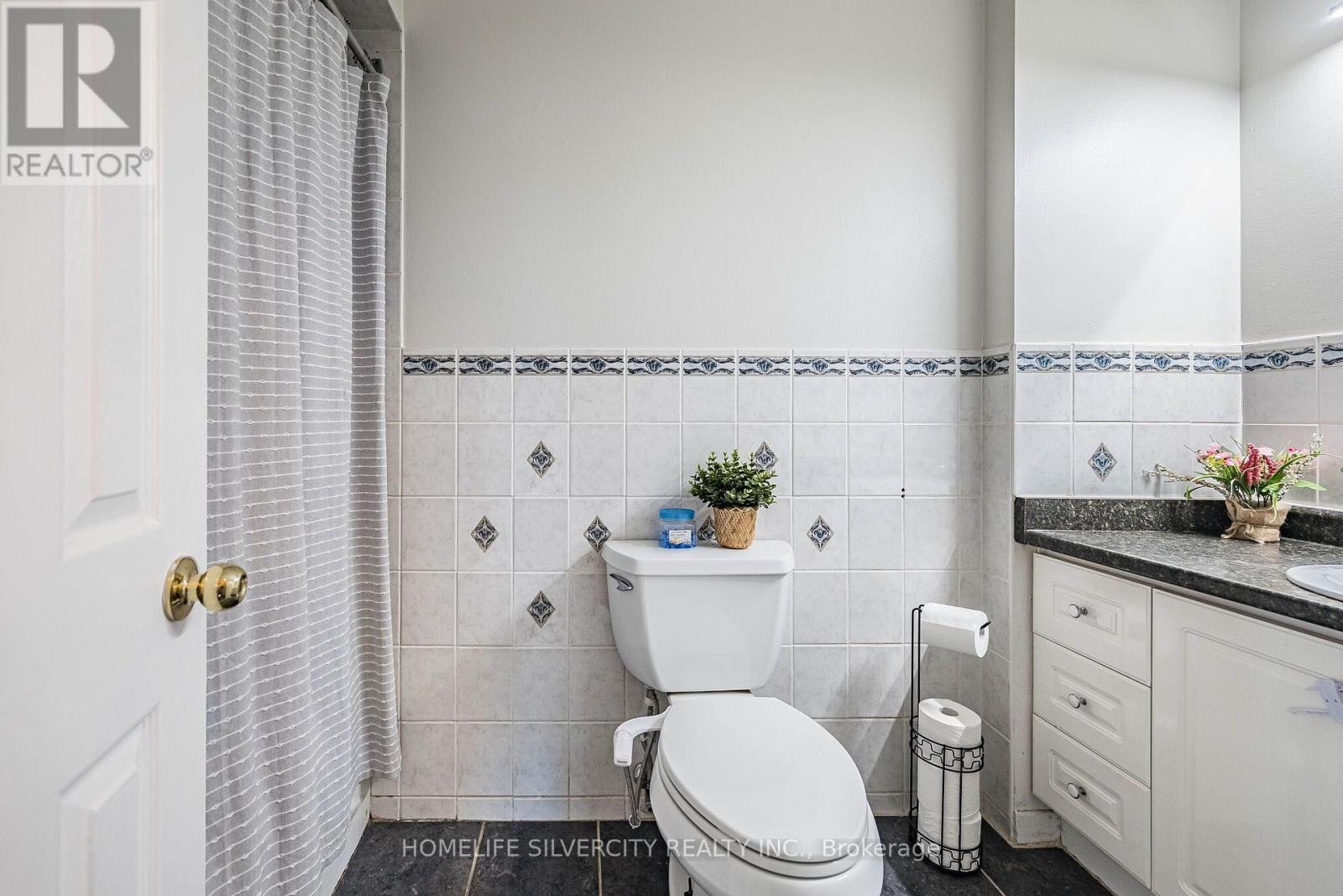 3669 Corliss Crescent, Mississauga, Ontario  L4T 2Z2 - Photo 24 - W13702640