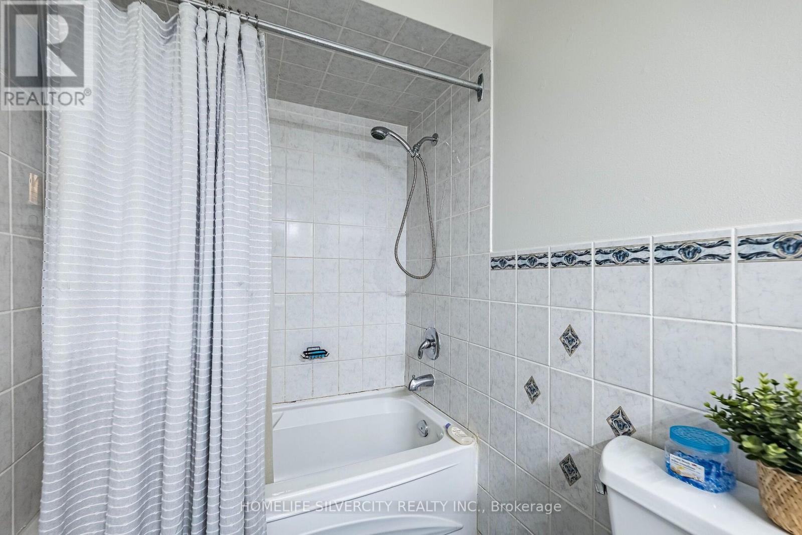 3669 Corliss Crescent, Mississauga, Ontario  L4T 2Z2 - Photo 26 - W13702640