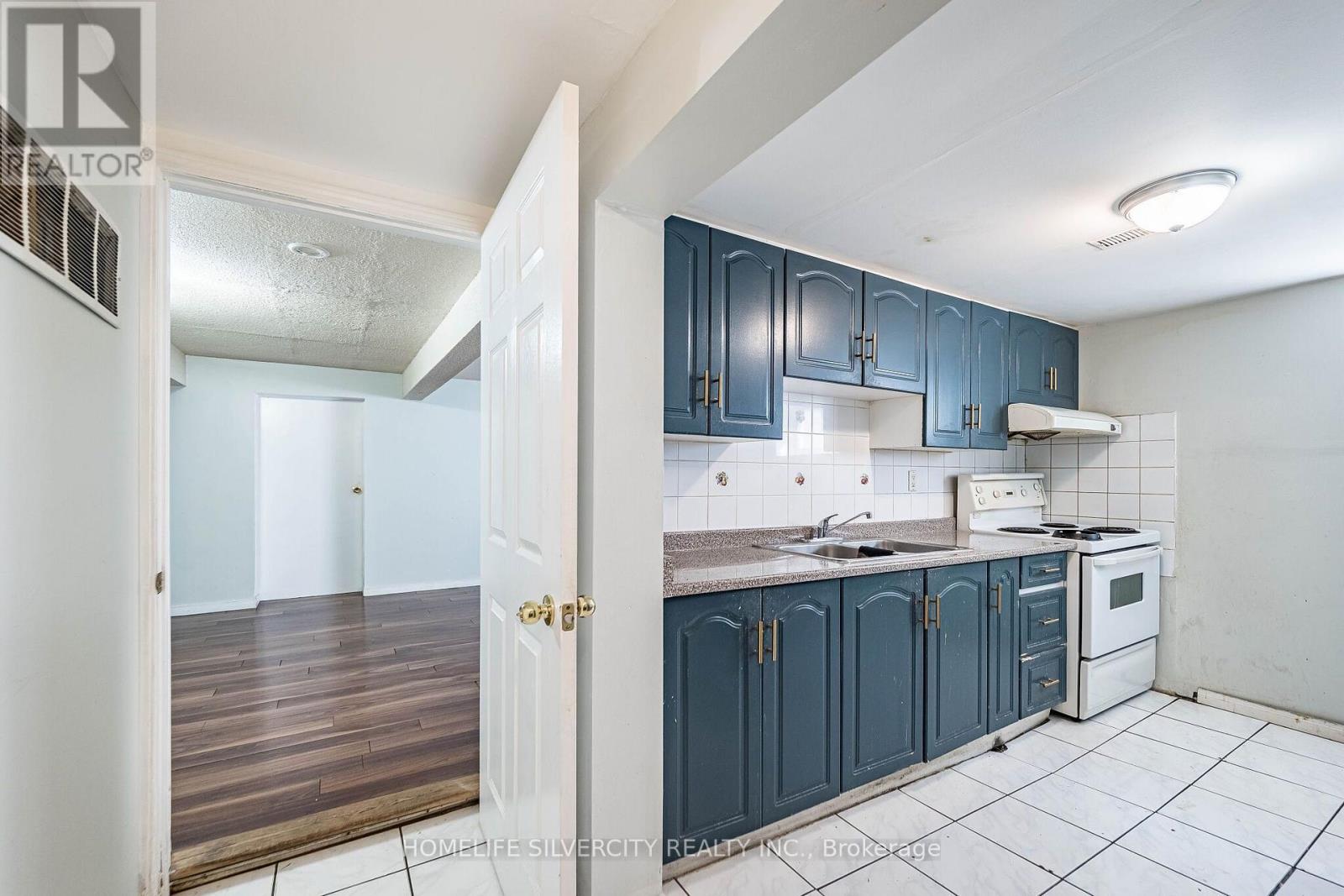 3669 Corliss Crescent, Mississauga, Ontario  L4T 2Z2 - Photo 31 - W13702640