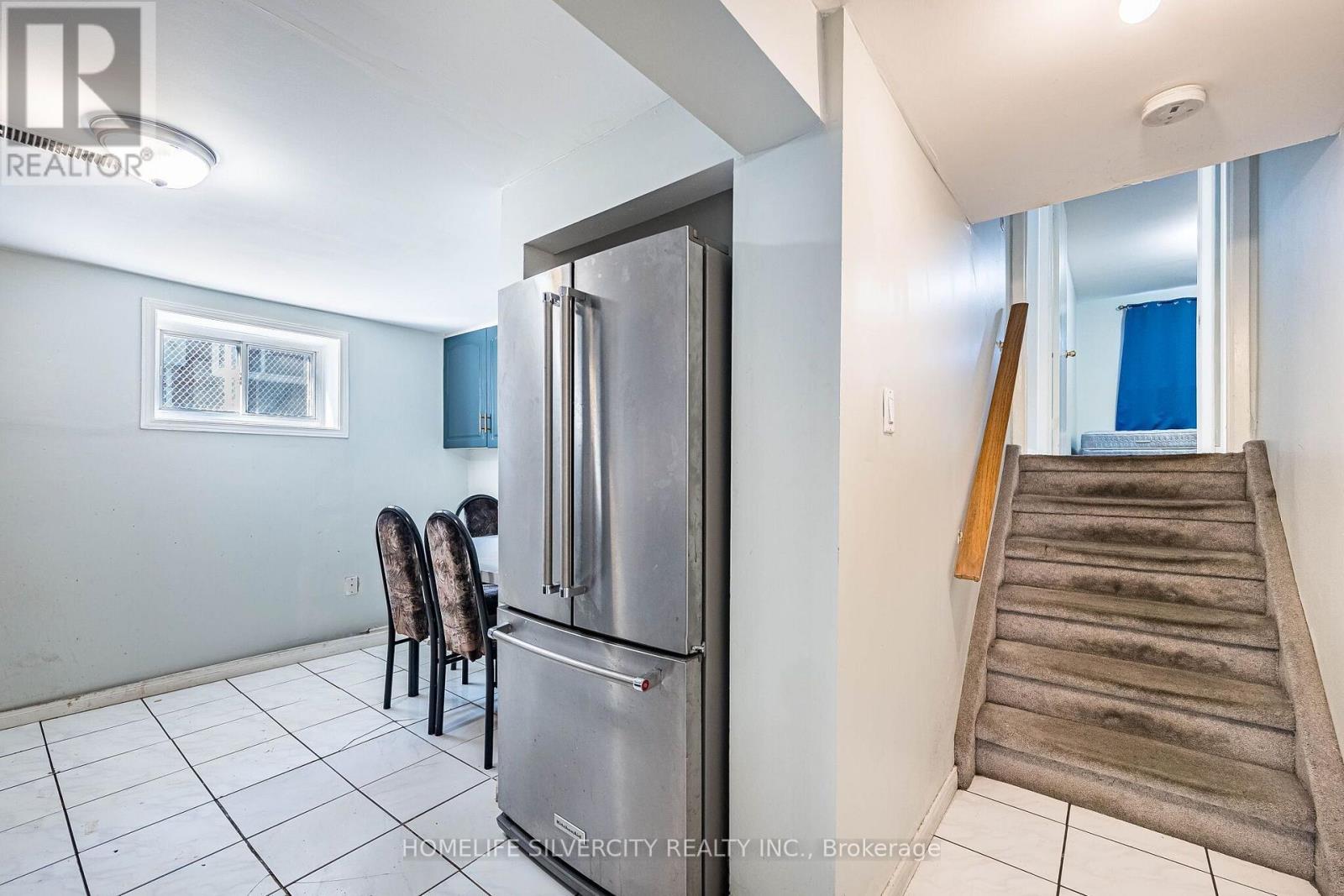 3669 Corliss Crescent, Mississauga, Ontario  L4T 2Z2 - Photo 32 - W13702640