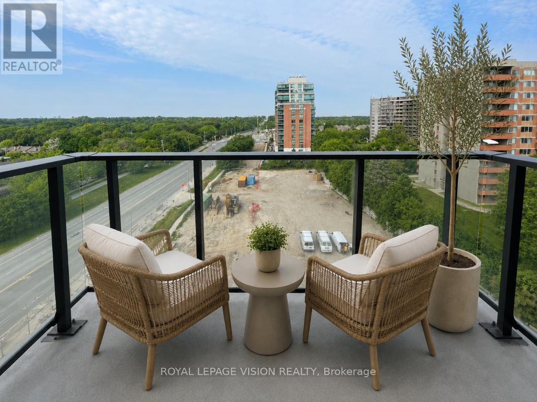 811 - 4010 Eglinton Avenue W, Toronto, Ontario  M9A 0G5 - Photo 4 - W13702654