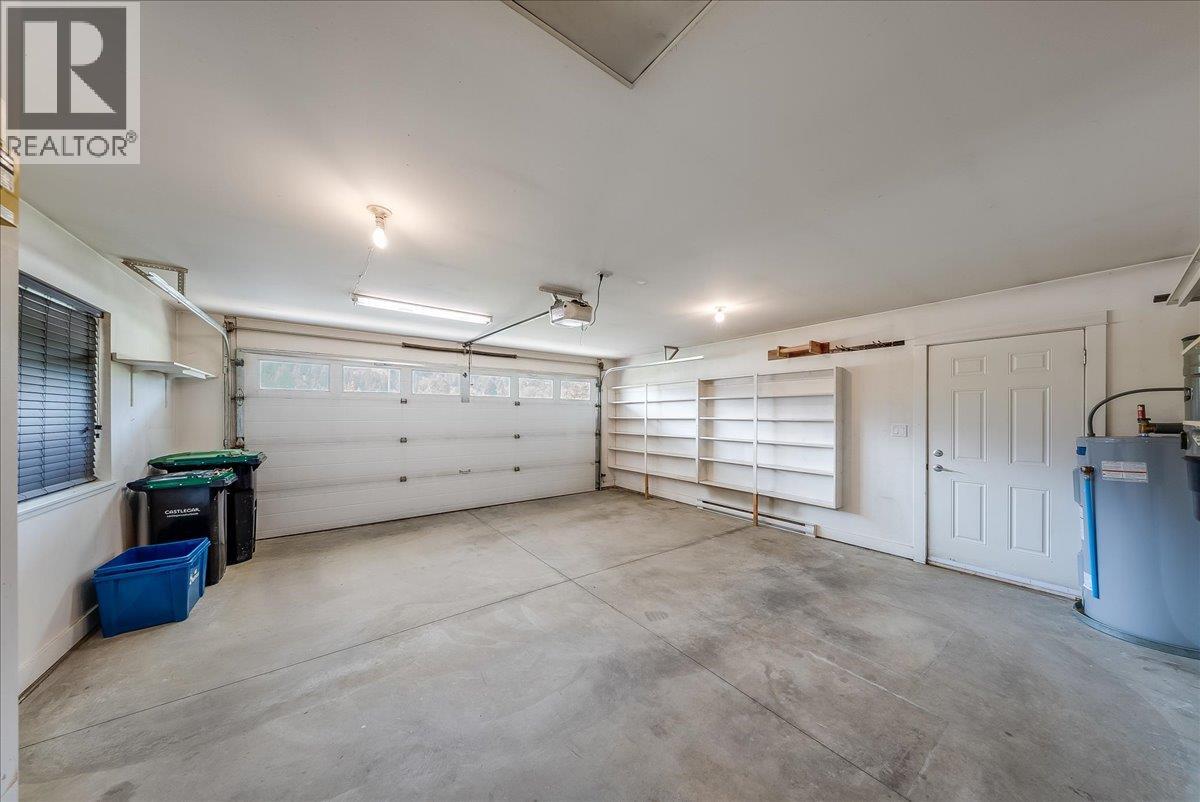 4200 Grandview Drive Unit# 131, Castlegar, British Columbia  V1N 4X6 - Photo 34 - 10398456