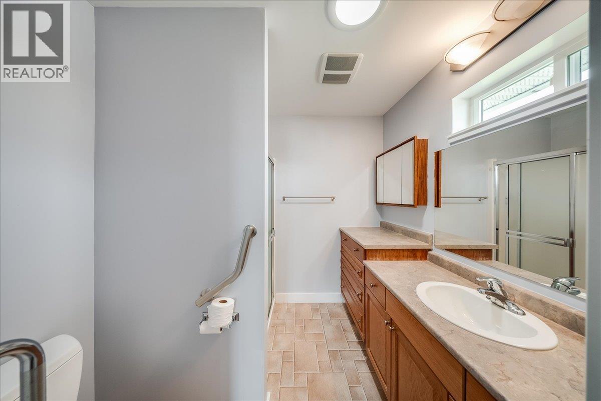 4200 Grandview Drive Unit# 131, Castlegar, British Columbia  V1N 4X6 - Photo 27 - 10398456