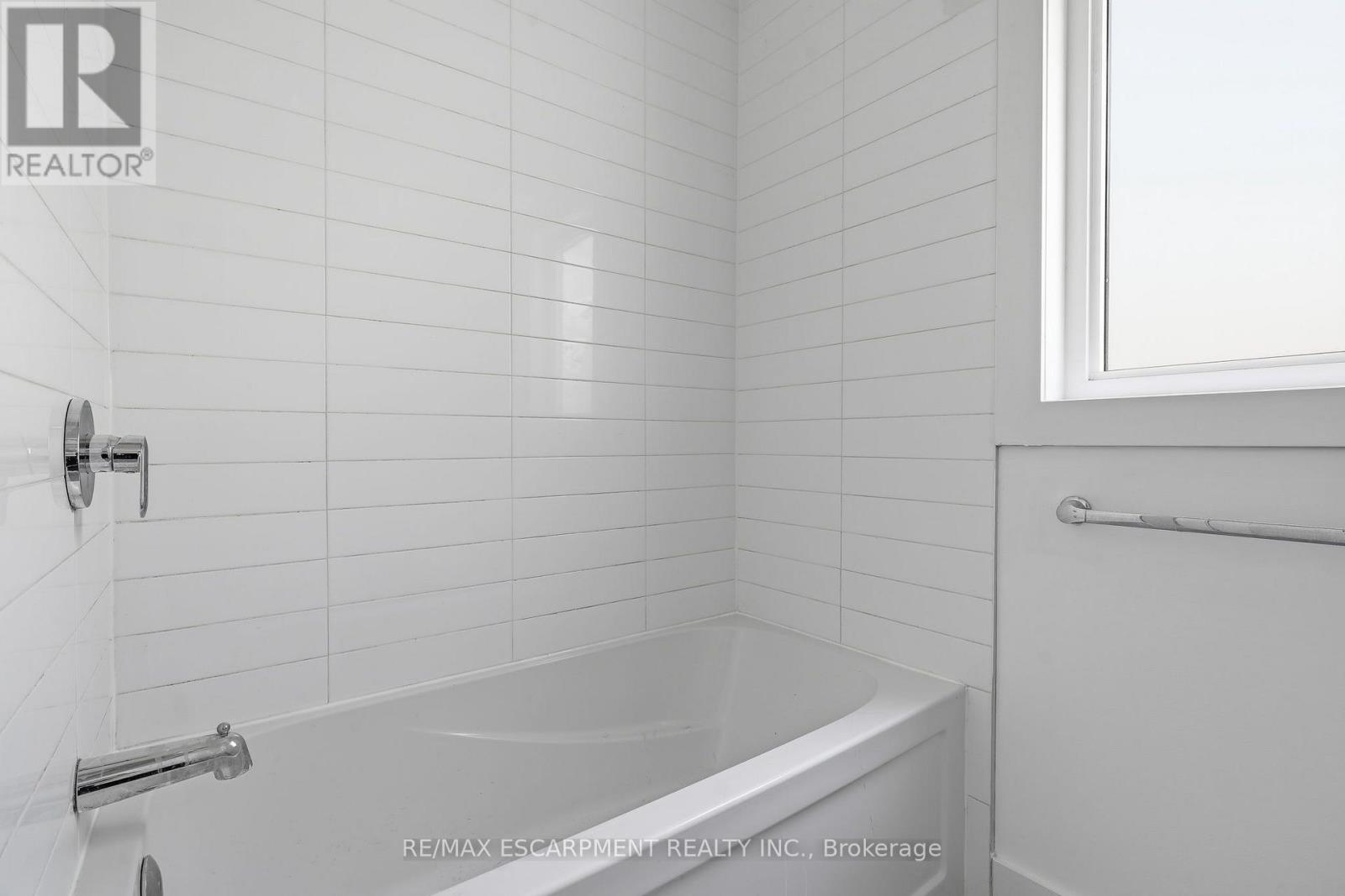 02 - 1006 King Street E, Hamilton, Ontario  L8M 1C8 - Photo 10 - X13702650
