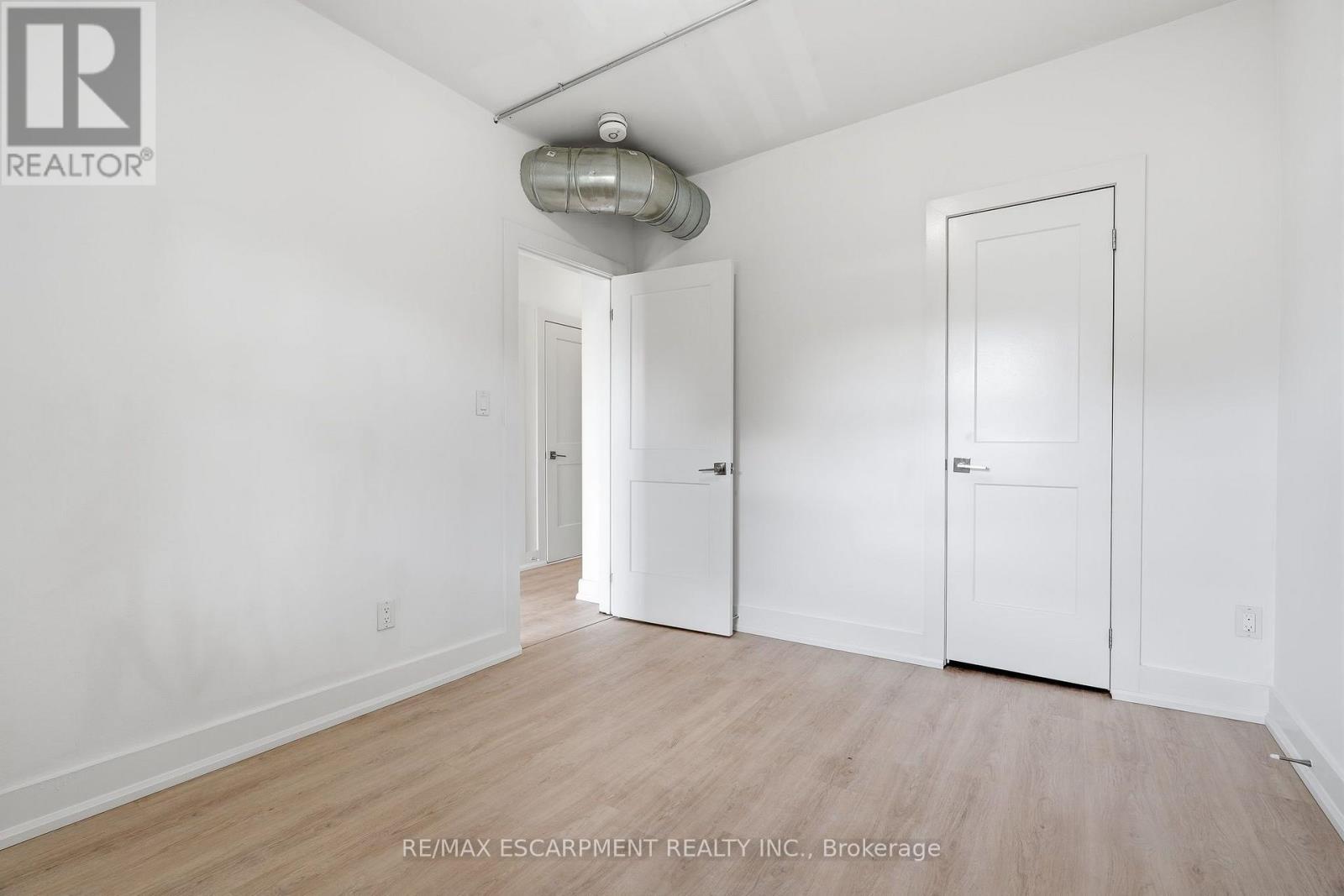 02 - 1006 King Street E, Hamilton, Ontario  L8M 1C8 - Photo 5 - X13702650