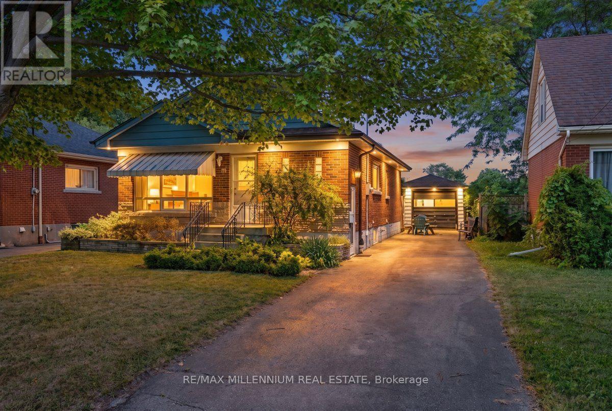 37 RADFORD STREET, Hamilton, Ontario